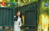 [ẢNH] Thiếu nữ thướt tha với tà áo dài trong sắc thu Hà Nội